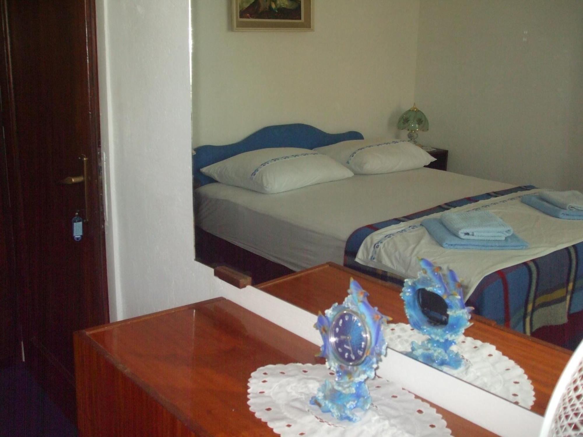Apartments Marina Supetar Pokoj fotografie